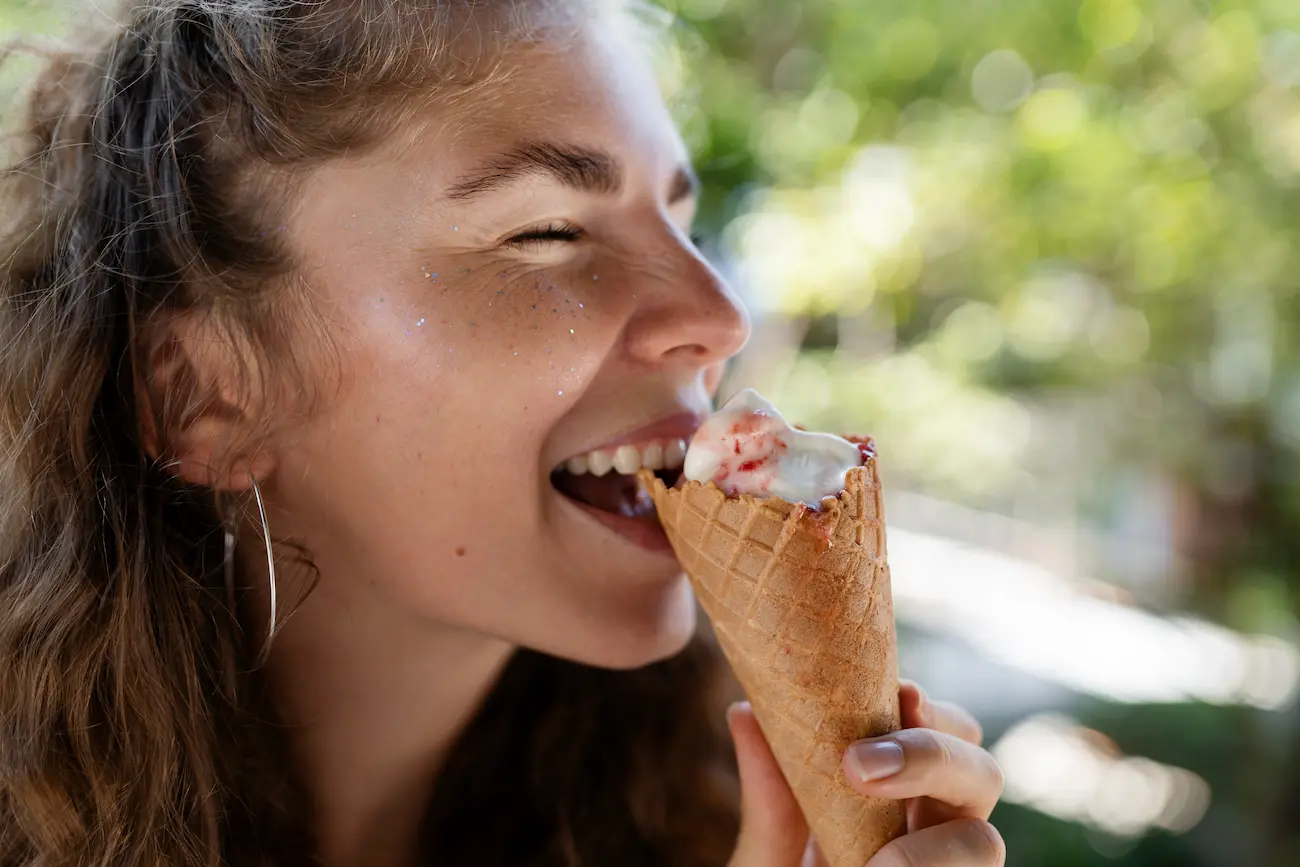 biting with tooth sensitivity